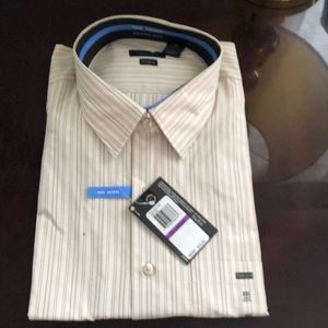 NWT Van Heusen LS Button Down. Size XXL